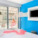 Ibis Styles Centre 3* 멍똥