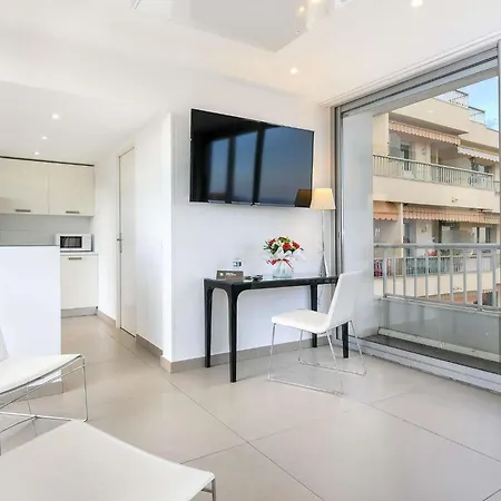 Ibis Styles Centre Ξενοδοχείο Μεντόν