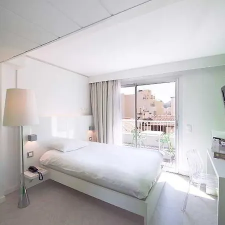Ibis Styles Centre Mentona