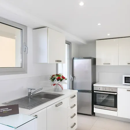 Ibis Styles Centre Отель Ментона