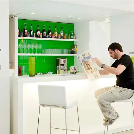 Ibis Styles Centre 3*