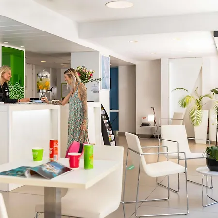 Ibis Styles Centre 3*