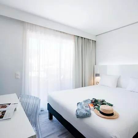 מלון Ibis Styles Centre מנטון