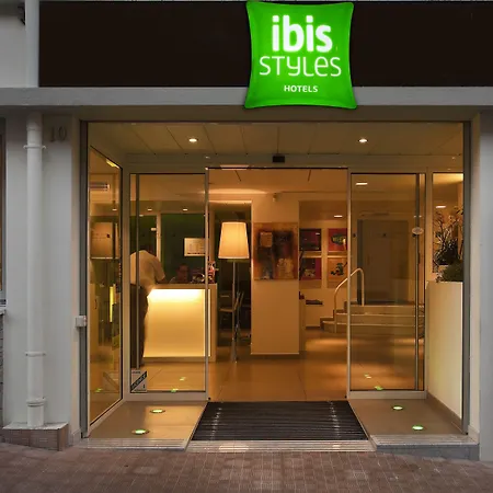 Отель Ibis Styles Centre Ментона