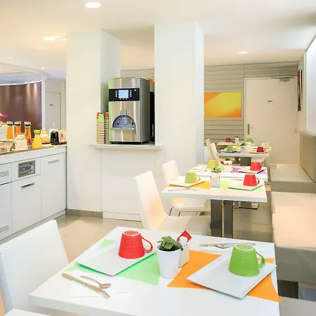 Ibis Styles Centre Отель 3*