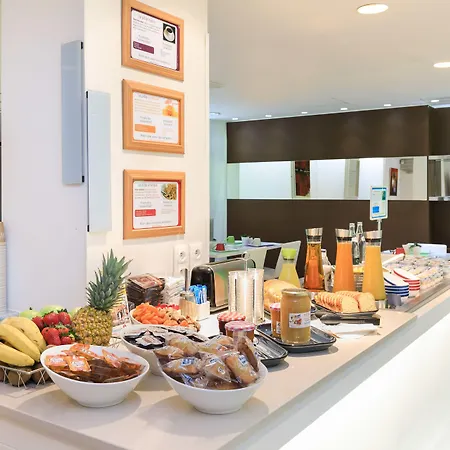 Ibis Styles Centre Отель