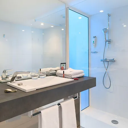 Ibis Styles Centre 호텔 3*