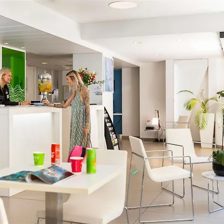Ibis Styles Centre 호텔 3*