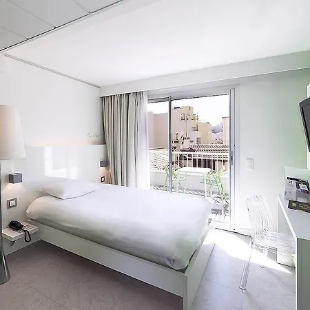 Ibis Styles Centre 3*