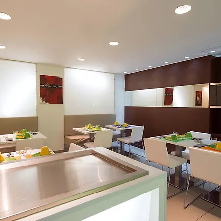 호텔 Ibis Styles Centre 3*