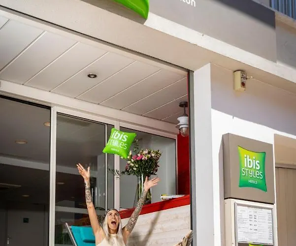 Ibis Styles Centre 3*