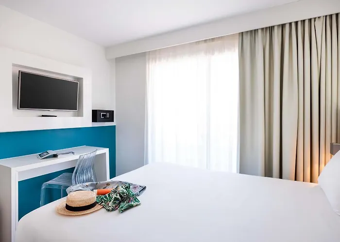 Ibis Styles Centre 3*