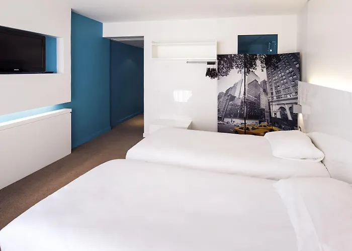 מלון Ibis Styles Centre 3*