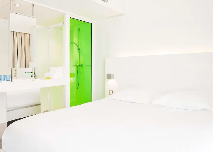 Ibis Styles Centre Hotel 3*
