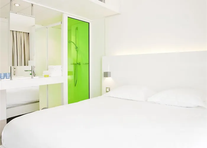 Ibis Styles Centre מלון 3*