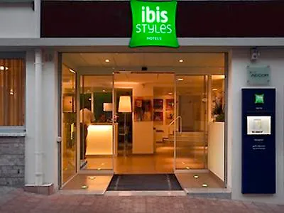 מלון Ibis Styles Centre מנטון